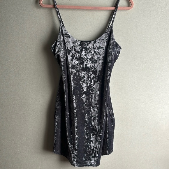 Silver velour mini dress Forever21 - Picture 1 of 4